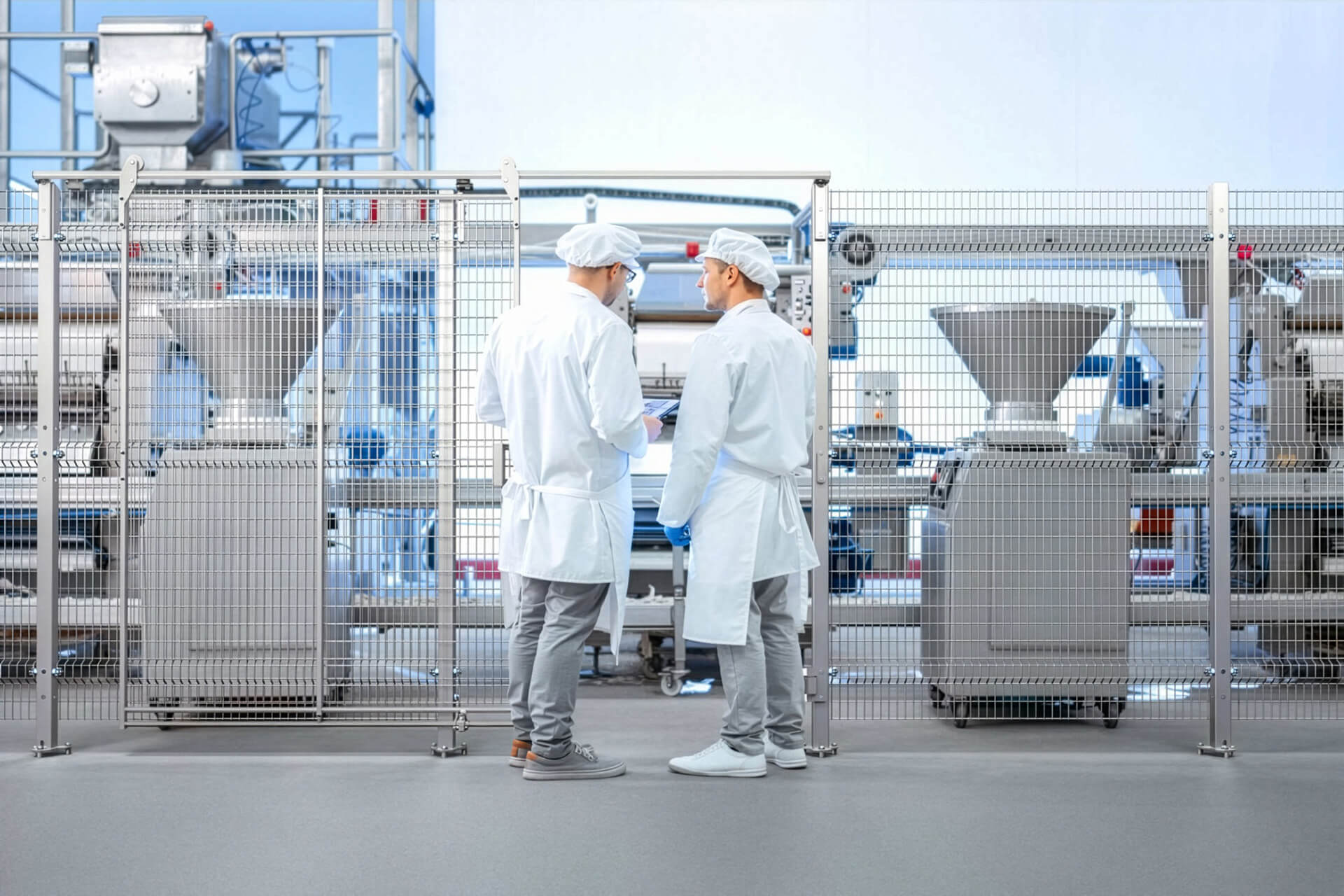 Protezioni Perimetrali in Acciaio Inox: Sicurezza e Igiene per l'Industria Alimentare e Chimico-Farmaceutica nel Nord-Est